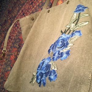 STEVE MADDEN Embroidered Flower Tote